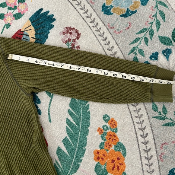 Madewell green split kneck waffle knit long sleeve shirt in medium - Picture 6 of 11